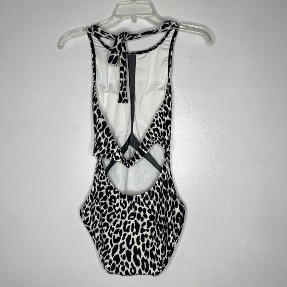 Carmen Marc Valvo Women's Leopard Print Cut-Out One-Piece Swimsuit Size 6 Trendy - Picture 9 of 11
